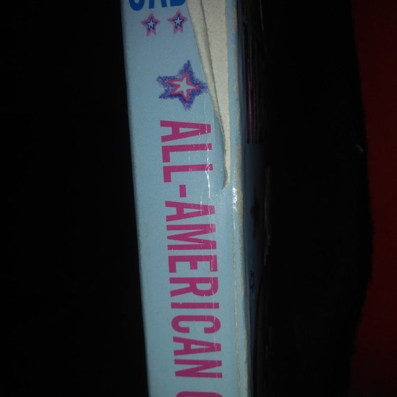 All-American Girl by Meg Cabot - Picture 2 of 3